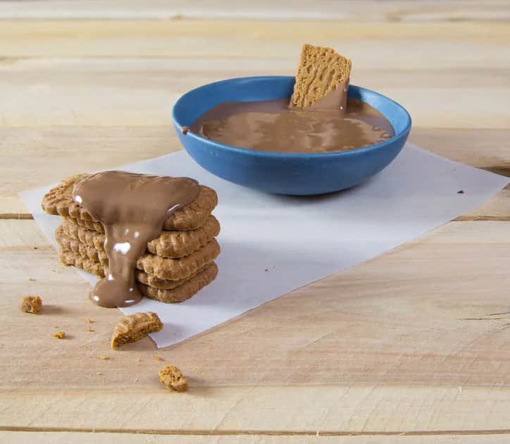 Ingrédients du spéculoos : ce que vous devez savoir pour réussir vos biscuits