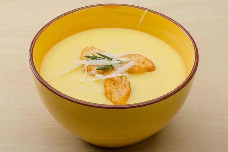 Recette de soupe au chou-fleur : savoureuse et facile à préparer