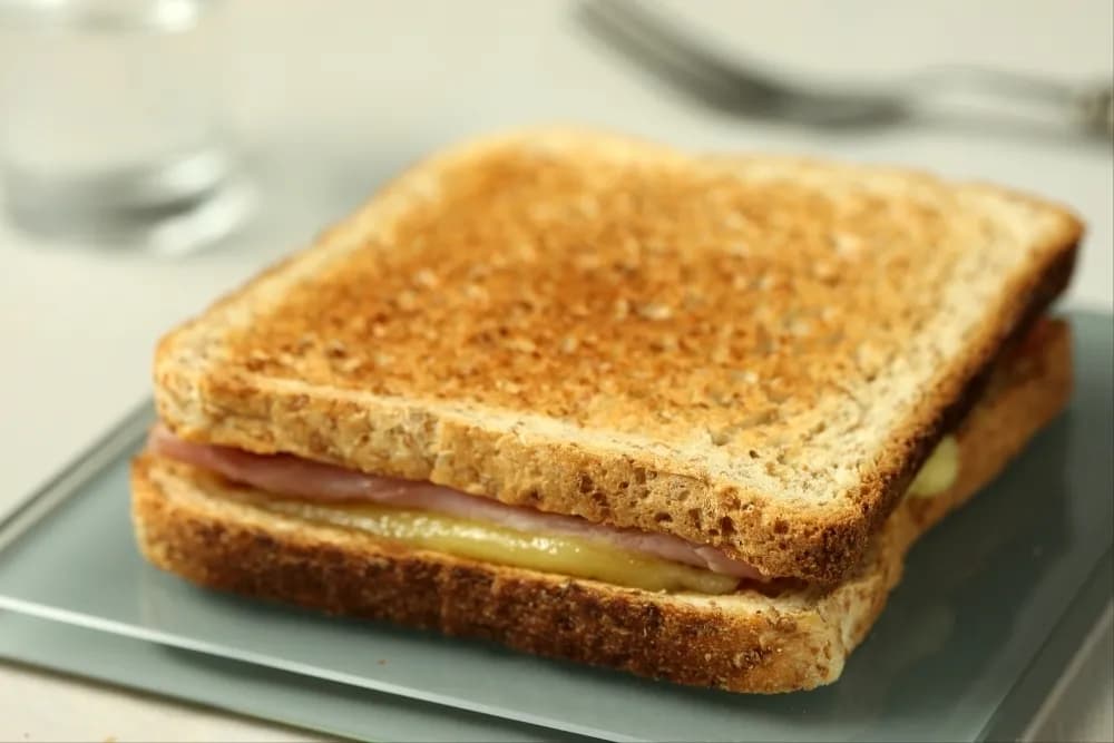 Ingrédients essentiels pour un croque monsieur savoureux et réussi